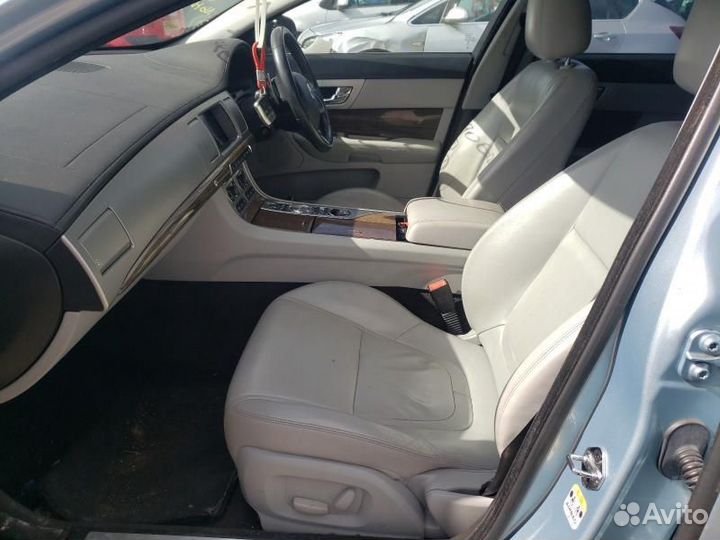 Разбирается Jaguar XF 2013г. 3,0Дизель 306DT