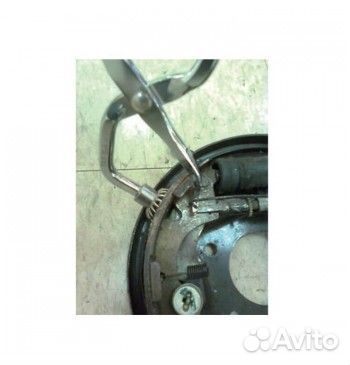 Съемник тормозных барабанов