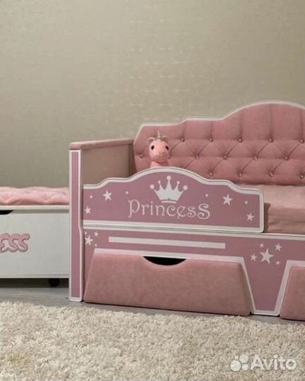 Детская кровать диван с каретной стяжкой