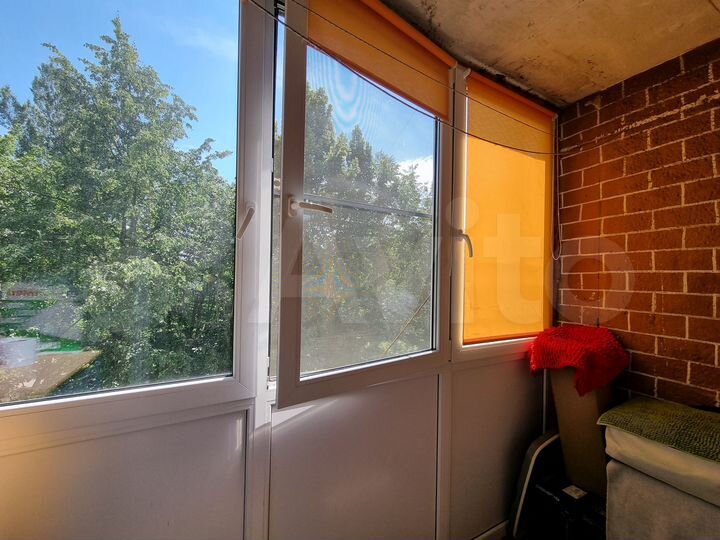 2-к. квартира, 50 м², 4/9 эт.