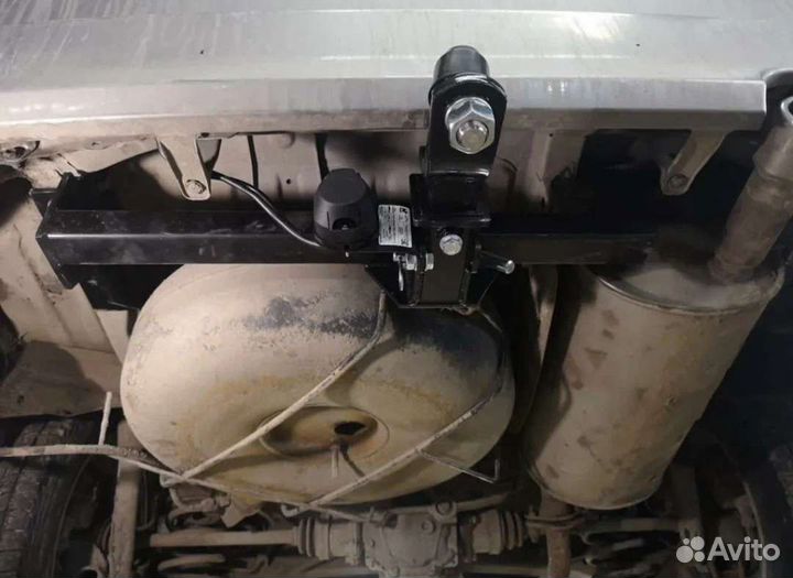 Фаркоп на японские авто под квадрат