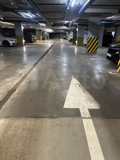 Машиноместо, 15 м²