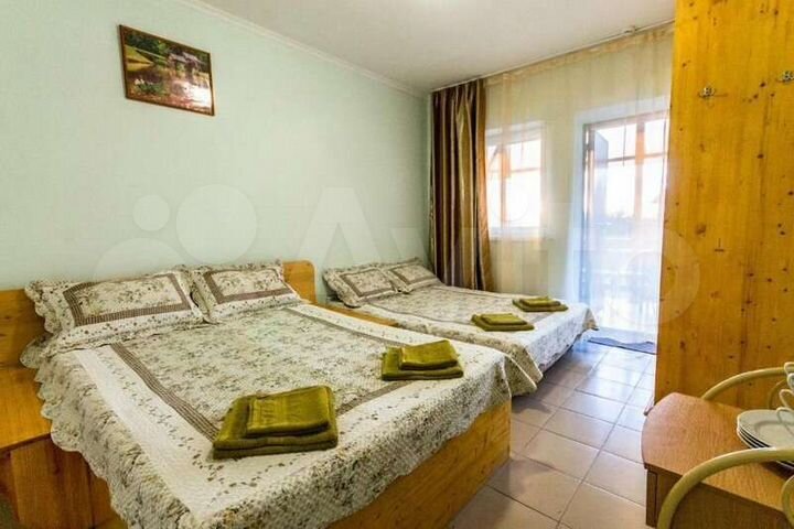 Дом 456 м² на участке 8 сот.