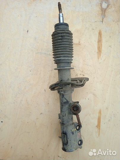 Стойка подвески передняя левая Kia Rio 3 G4FC 2016