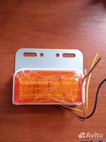 Боковые габаритные огни с указателем поворота 24v