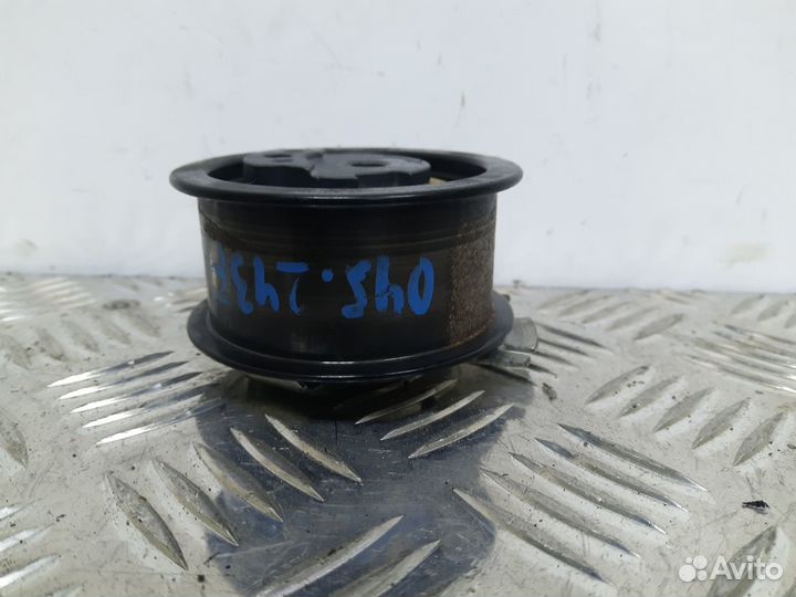 Б/У Ролик-натяжитель ремня грм#001