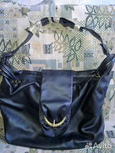 Сумка на молнии с пряжкой-застежкой на липучке