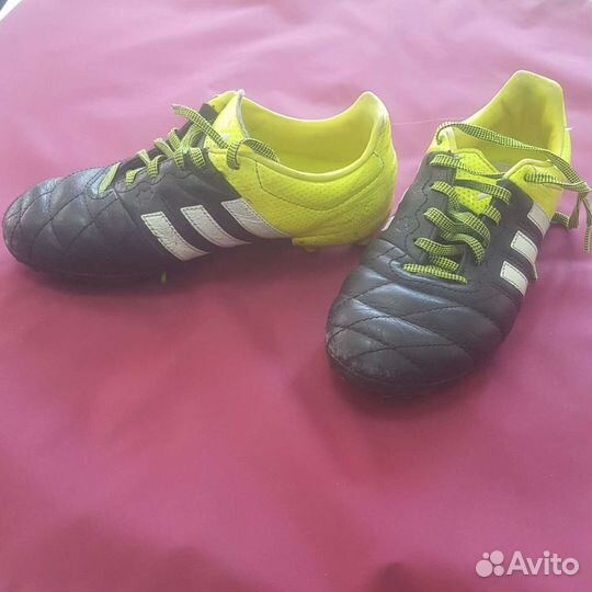 Футбольные бутсы для улицы