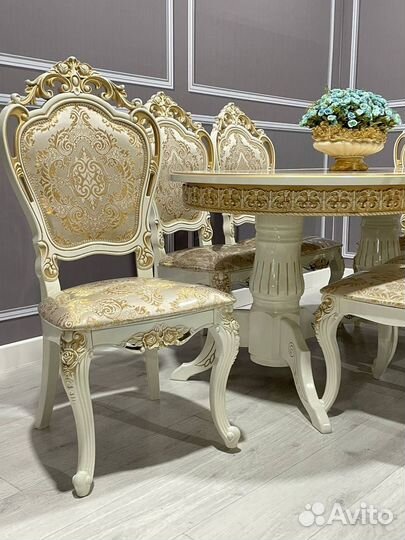 Столы и стулья