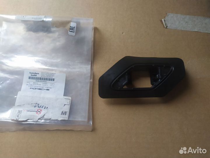 Кронштейн форсунки Porsche Cayenne 2010-2017