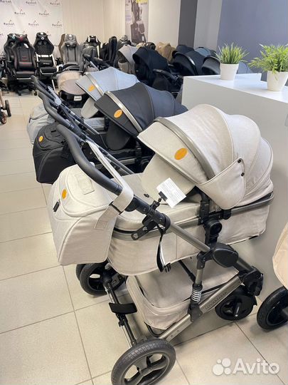 Коляска Lovamama 555