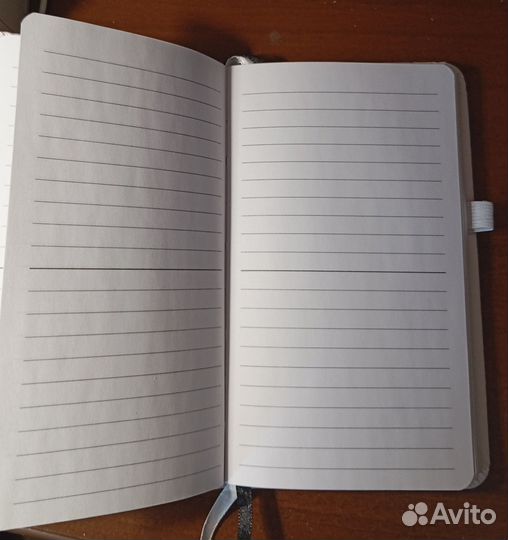 Блокнот белый с золотыми стразами в линейку