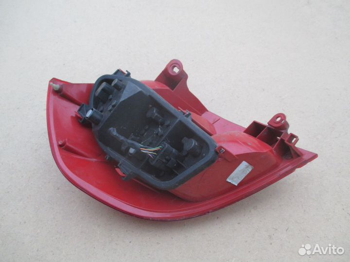 Фонарь задний правый хэтчбек Renault Clio 3