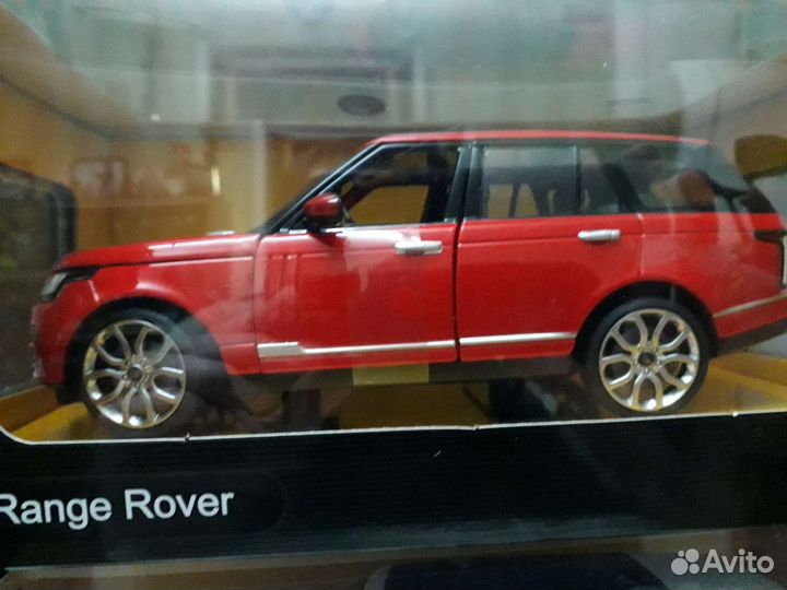 Модели Range Rover в масштабе 1:24