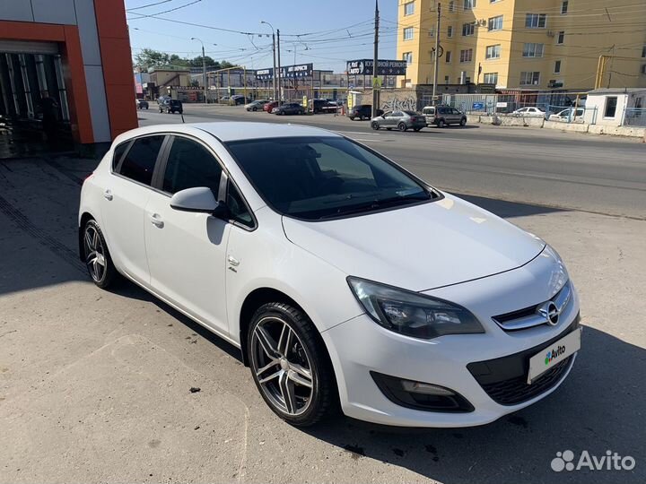 Opel Astra 1.6 МТ, 2014, 130 000 км