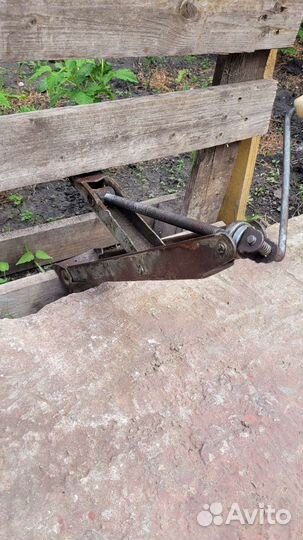 Винтовой домкрат СССР