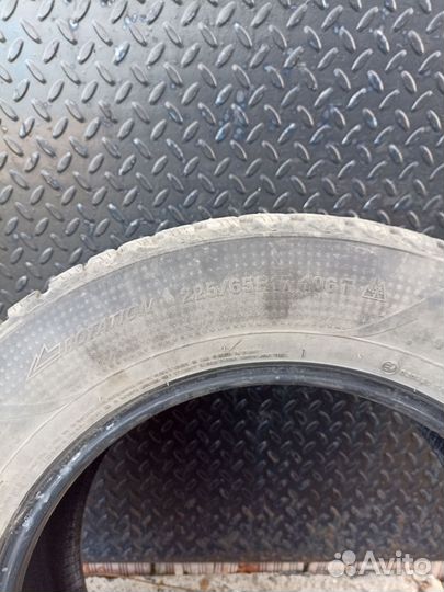 Kumho I'Zen RV Stud KC16 225/65 R17 106T