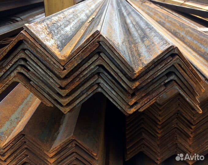 Уголок стальной