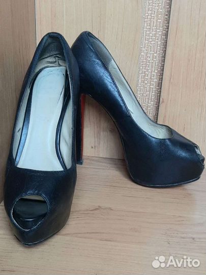 Туфли кожаные на высоком каблуке женские 38 размер