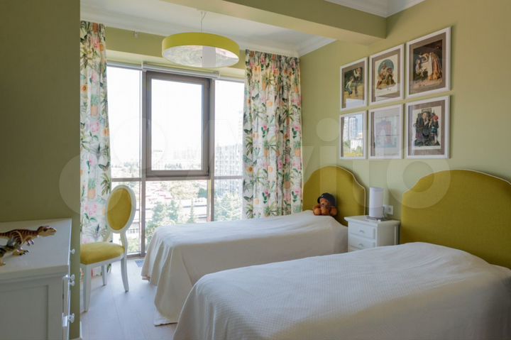 3-к. квартира, 95 м², 8/9 эт.