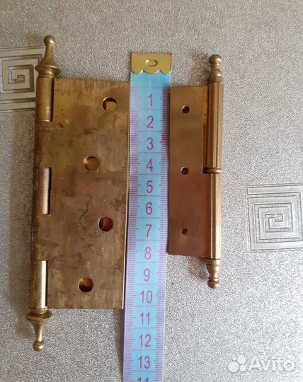 Петли и шпингалеты