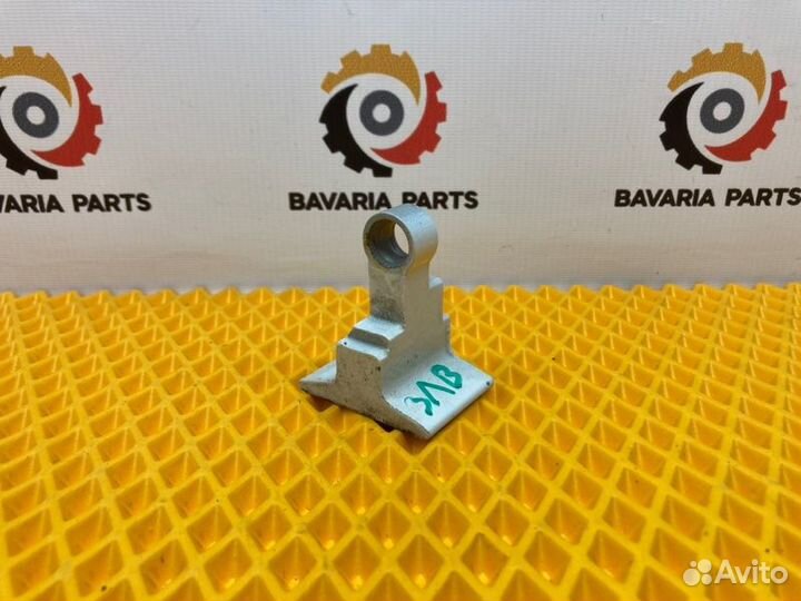 Петля двери задняя левая Bmw 5 F10 3.0 N52 2011