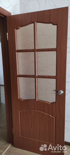 Двери межкомнатные б/у