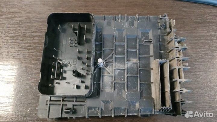 Блок предохранителей Skoda Octavia II рестайлинг