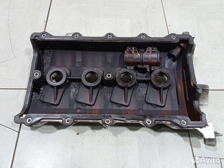 Крышка клапанная 077103471T