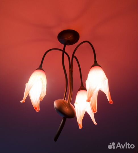 Люстра трехрожковая
