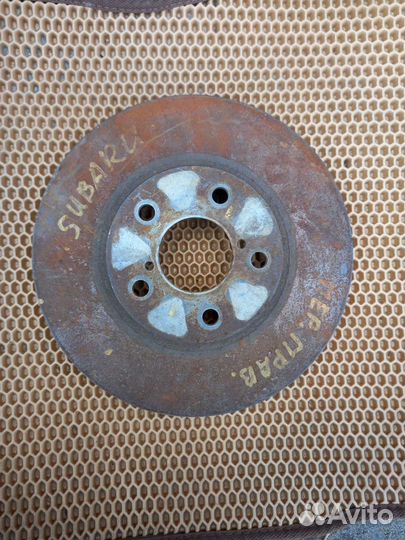 Тормозной диск на subaru legasy BE5 и Bh