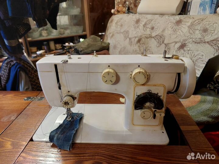 Швейная машина чайка