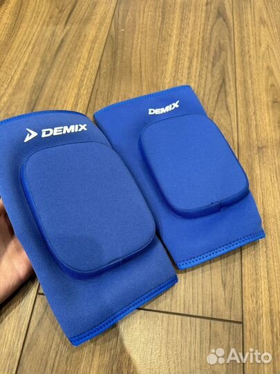 Наколенники Demix, размер S