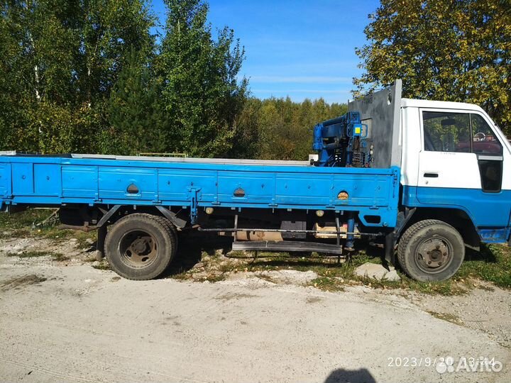 Hino 300 (Dutro) с КМУ, 1992