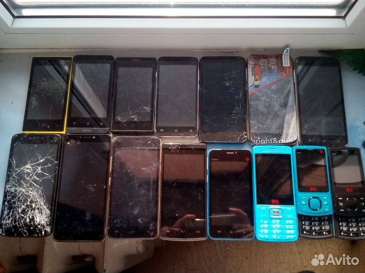 Смартфоны на запчасти