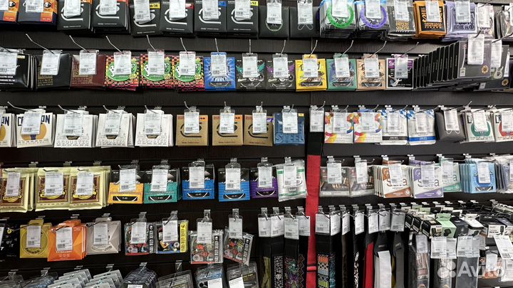 Музыкальные инструменты и аксессуары