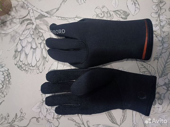 Неопреновые перчатки