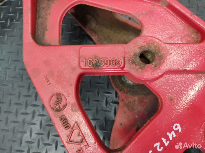 Кронштейн рессоры передней левый