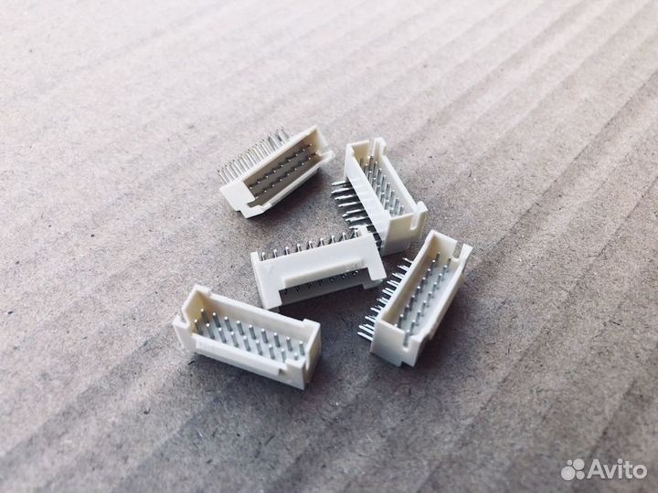 Разьём 18 пин угловой