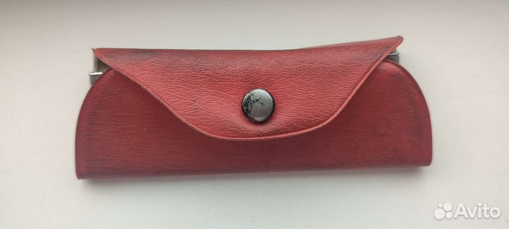 Очки в красном футляре СССР