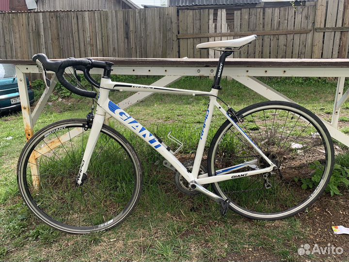 Шоссейный велосипед Giant