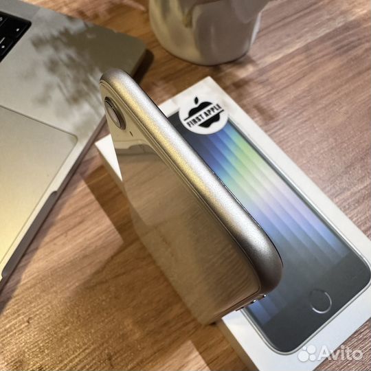 iPhone SE (2022), 64 ГБ
