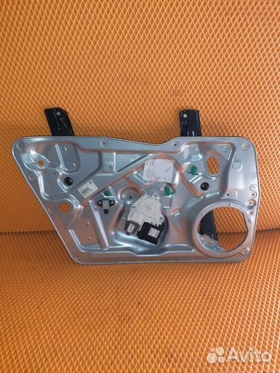 Стеклоподъемник передний левый Volkswagen Tiguan I