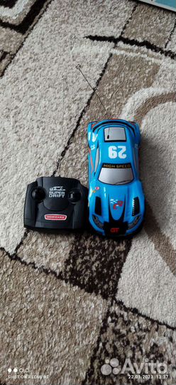 Машинка на радиоуправлении