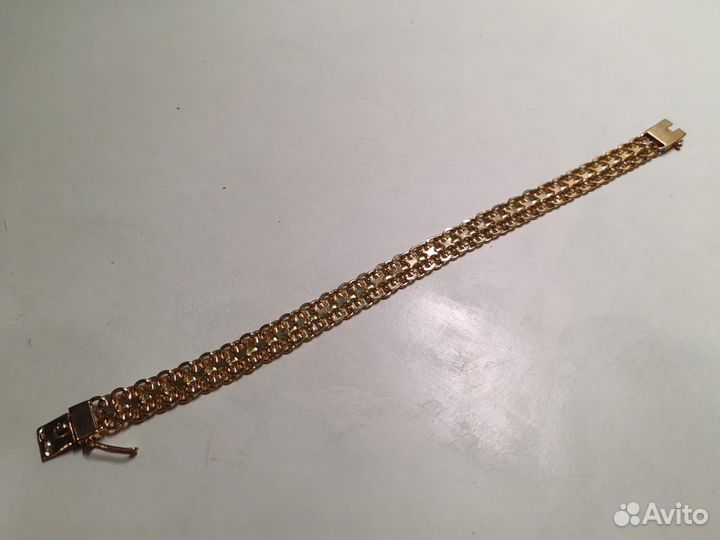 Золотой браслет восьмерка