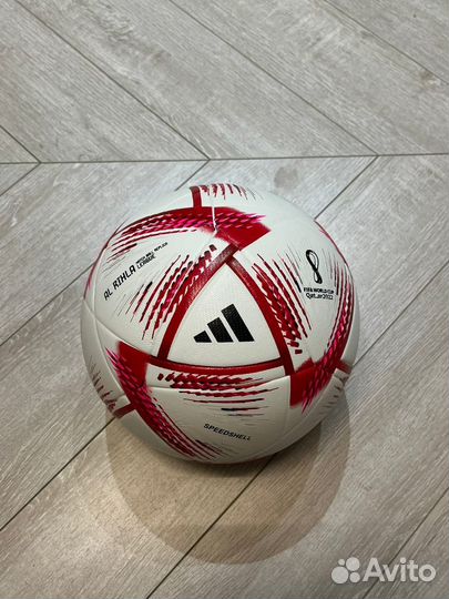 Футбольный мяч с финала чм 2022