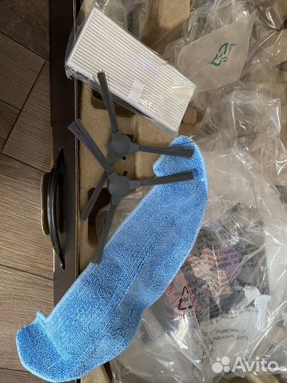 Робот пылесос polaris