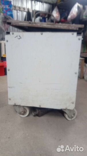 Ящик металлический с замком для хранения