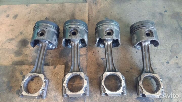Продам Поршень с шатуном в сборе