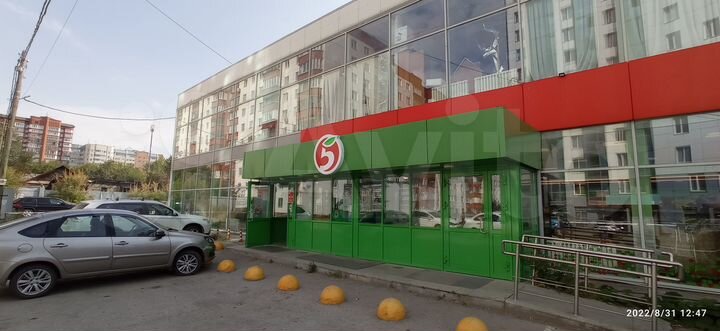 Торговая площадь, 1300 м²